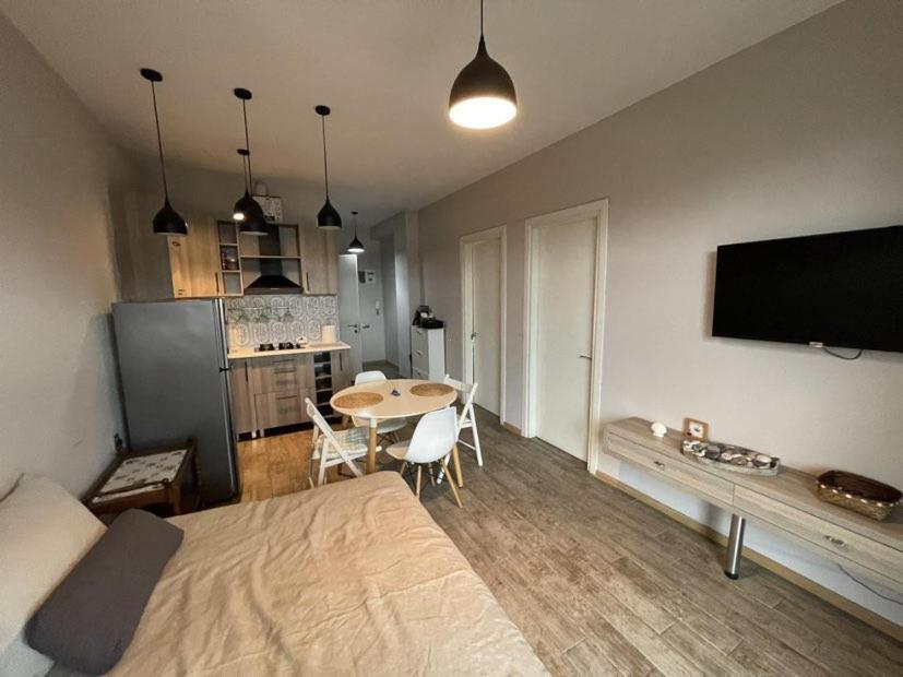 Great View Apartment Near Piazza 바투미 외부 사진